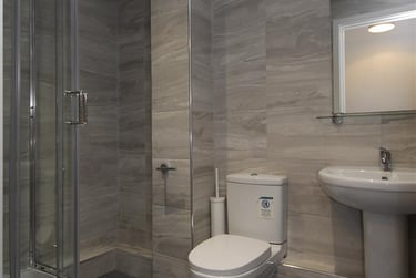 2 bed flat, Belgrave Lane, Mutley, Plymouth, PL47DA - Image 2
